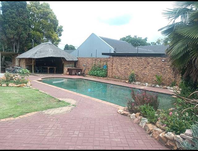 6 BEDROOM HOUSE FOR SALE IN FREEWAY PARK